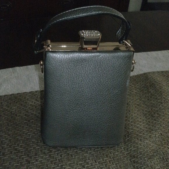 Tracy Zhou Gray Faux Leather Gold Framed Purse with Rhinestone Clasp 7.5" x 5.5" - Picture 5 of 6